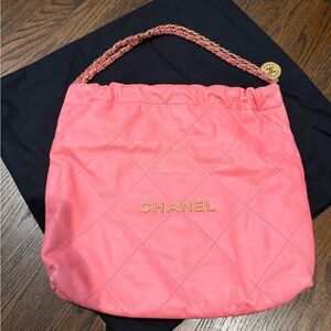 Chanel 22 Hobo Bag Medium Pink Gold Hardware